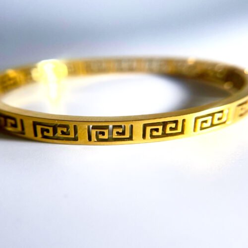 Elegant Gold Band